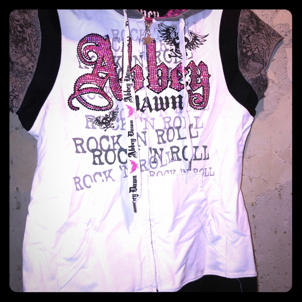 Tanks, Short Sleeve Jackets, Shirts, Caprees,
